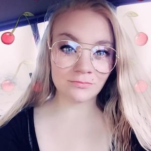 Meet your Posher, Ebony